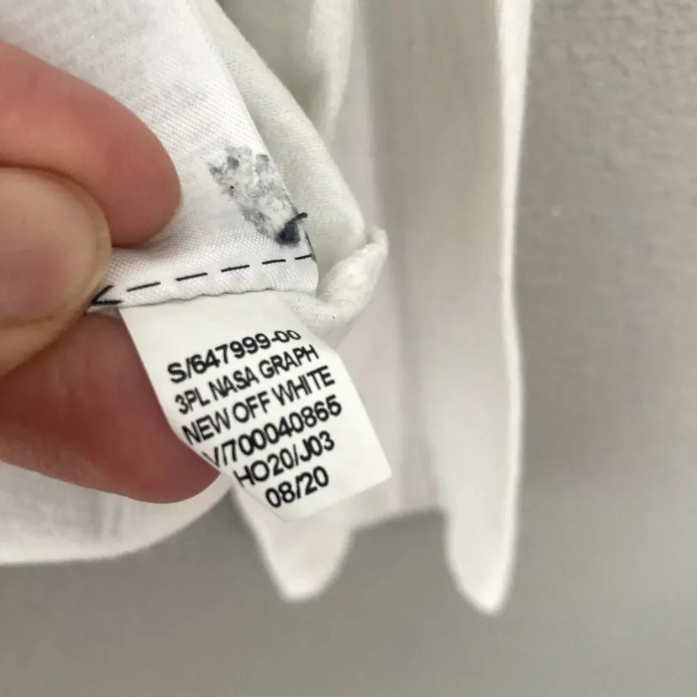 Gap NASA Astronaut Graphic Long Sleeve Tee - Off White - Medium 8